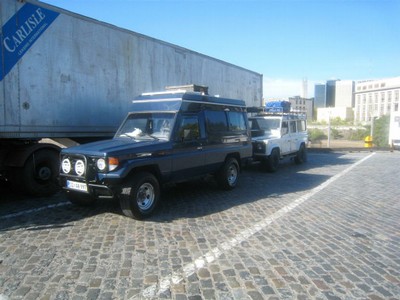 Unsere Reisemobile warten auf Verschiffung